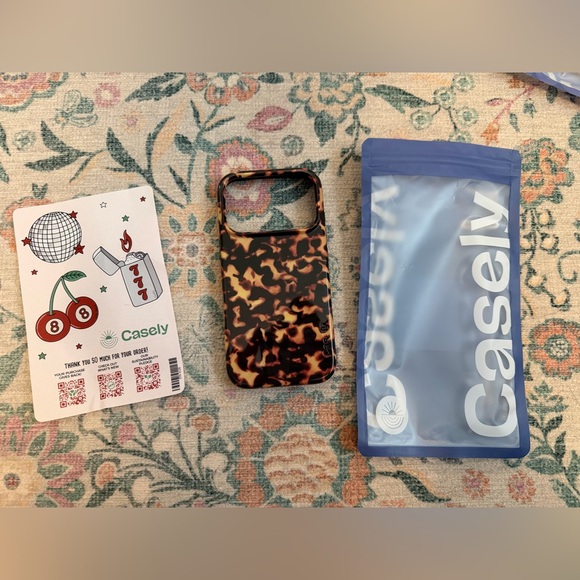 Casely Case - Picture 1 of 2